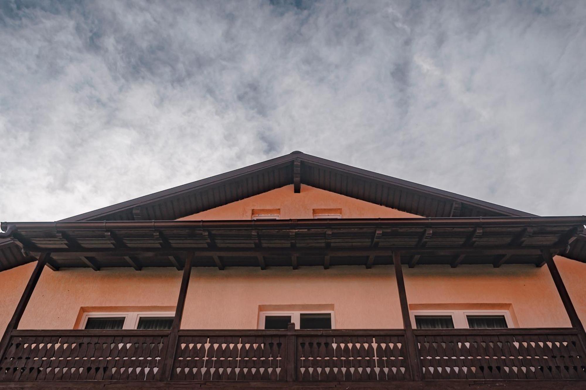 Alpine Bliss Sinaia Hotel Exterior photo