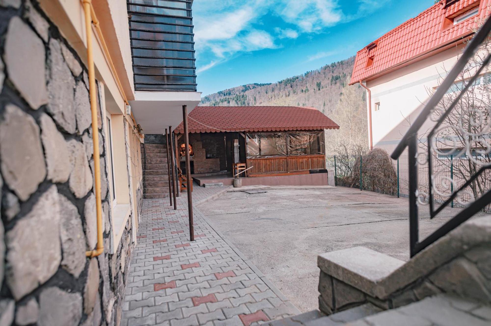 Alpine Bliss Sinaia Hotel Exterior photo