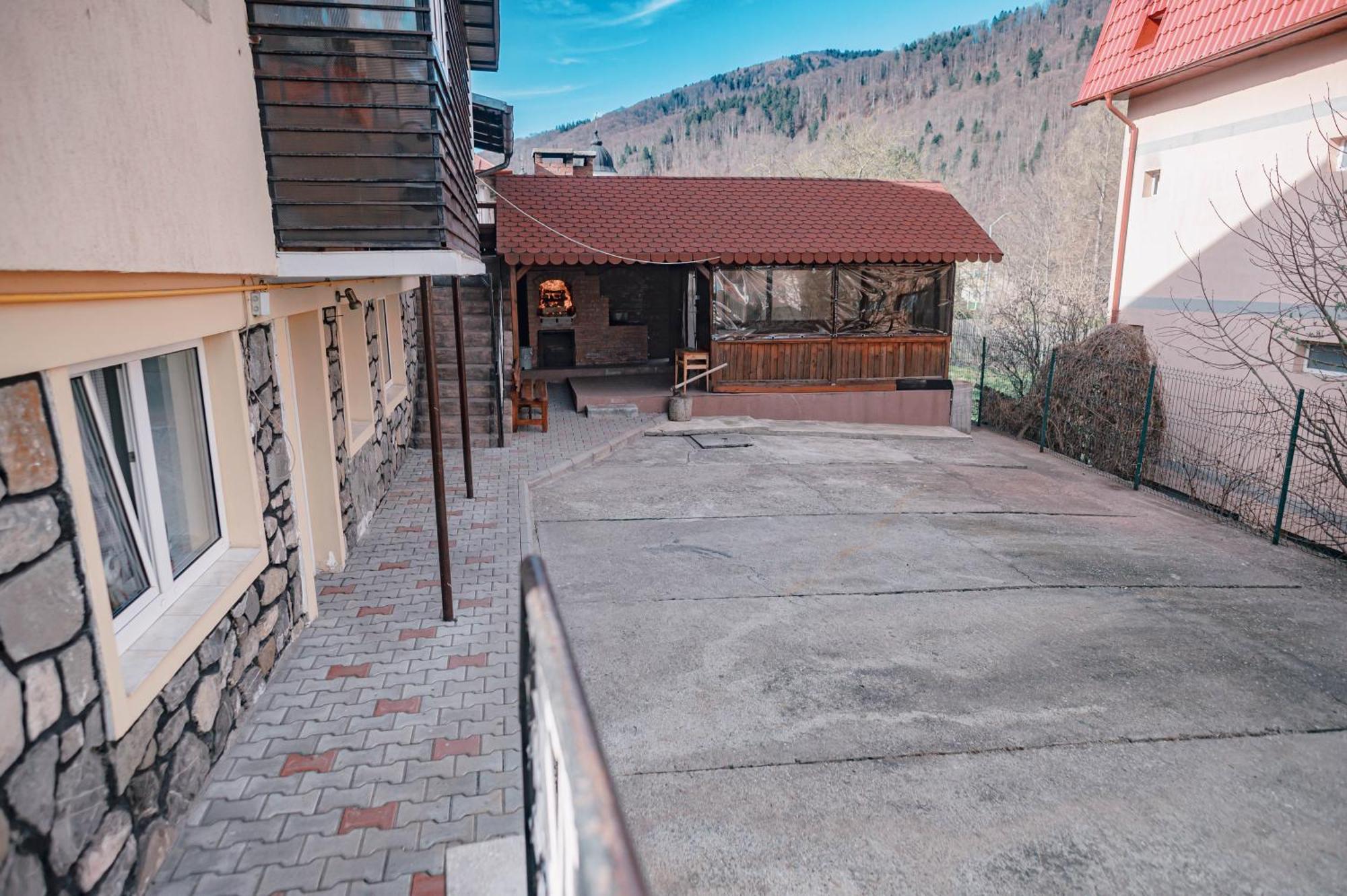 Alpine Bliss Sinaia Hotel Exterior photo